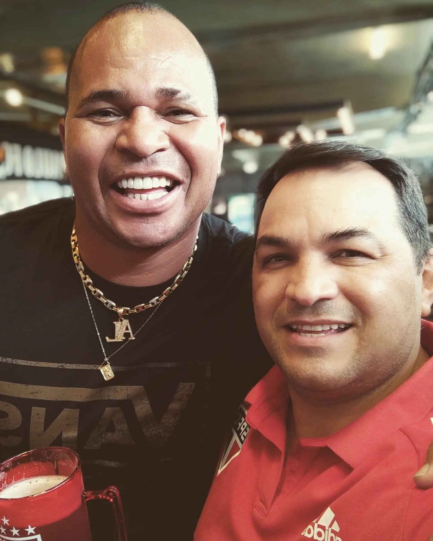 Jura ao lado de um ex-jogador do São Paulo FC